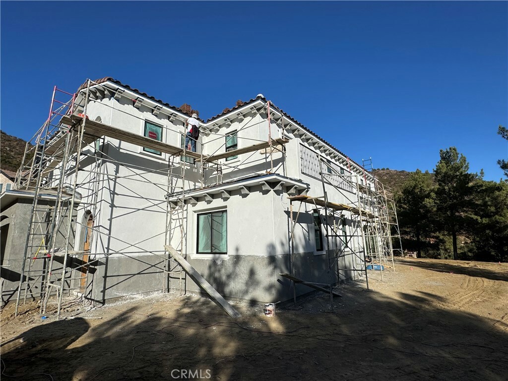 Property Photo:  22176 Twin Oaks Court  CA 92562 