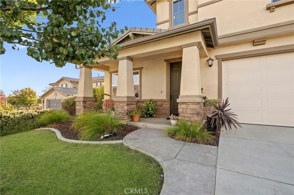 Property Photo:  34947 Thorne Court  CA 92563 