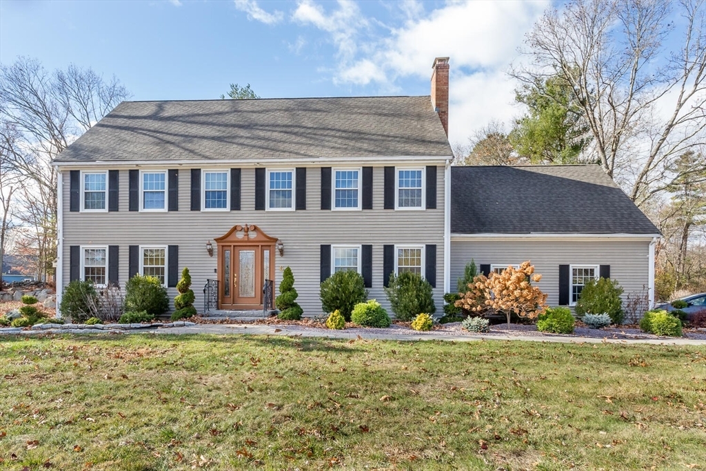 Property Photo:  6 Fox Run Road  MA 02053 