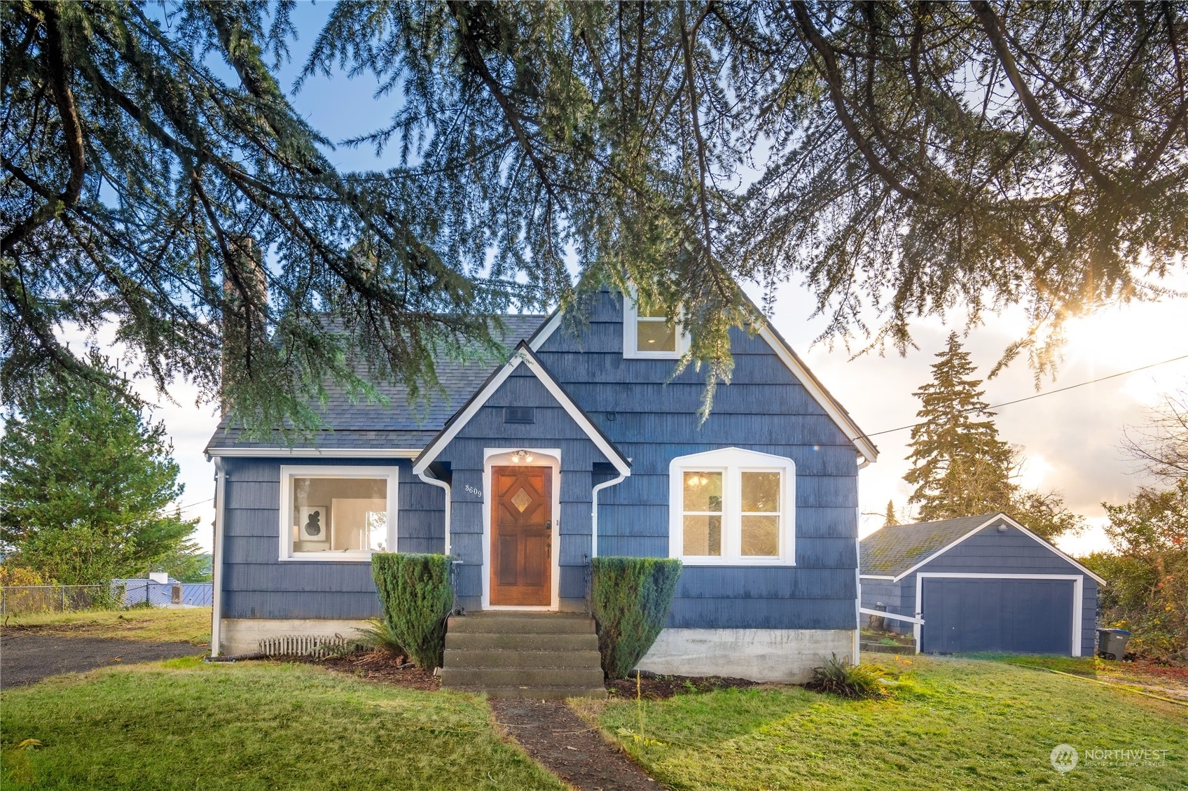 Property Photo:  3609 W E Street  WA 98312 