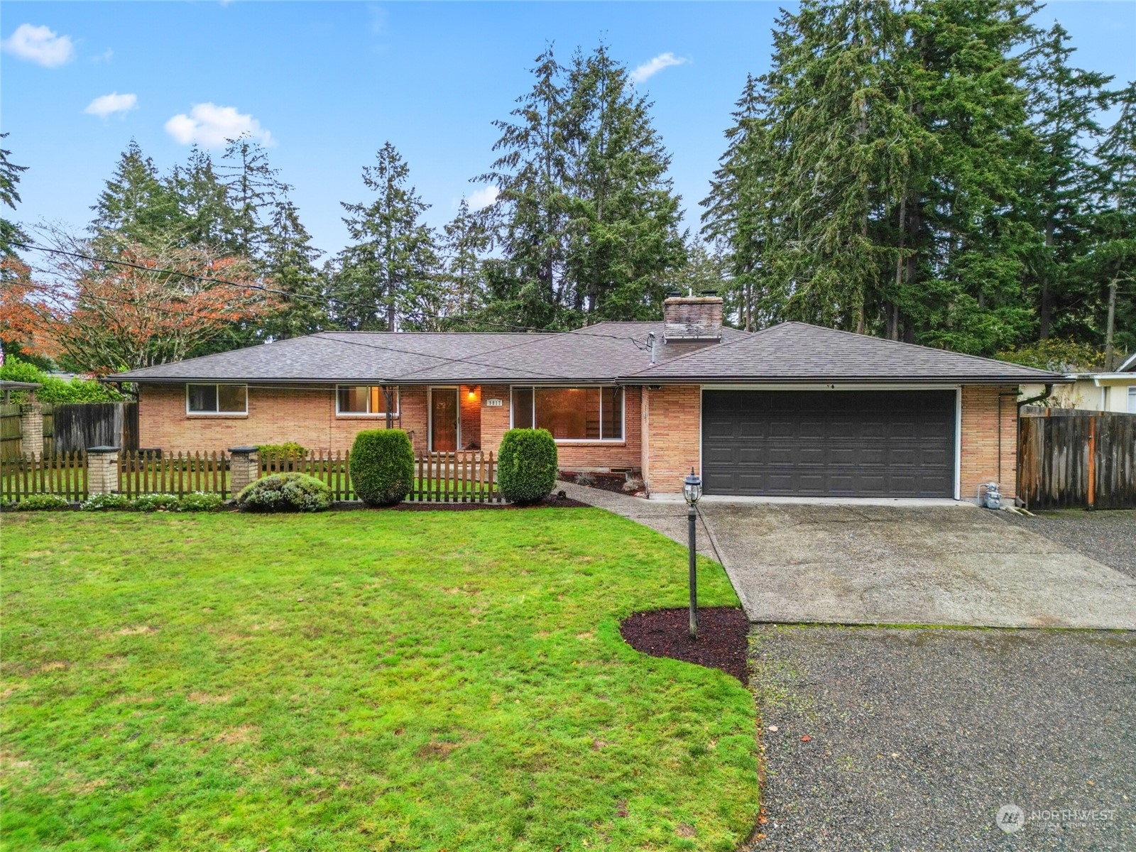 9817 Elwood Drive SW  Lakewood WA 98498 photo