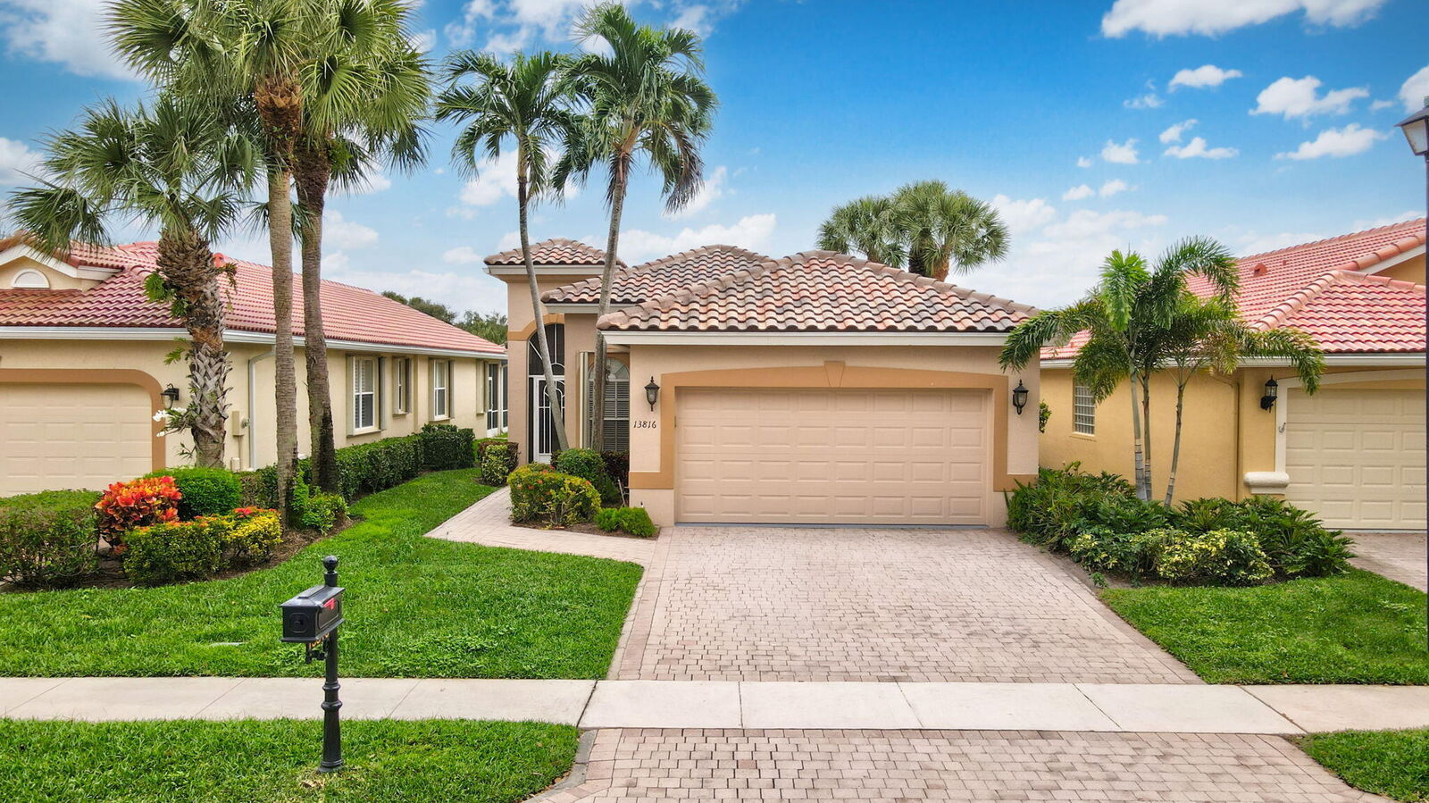 Property Photo: 13816 Via Da Vinci FL 33446