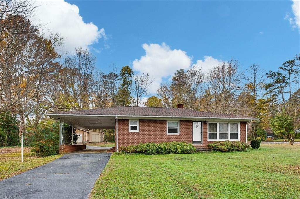 Property Photo:  211 S Westwood Avenue  NC 27360 