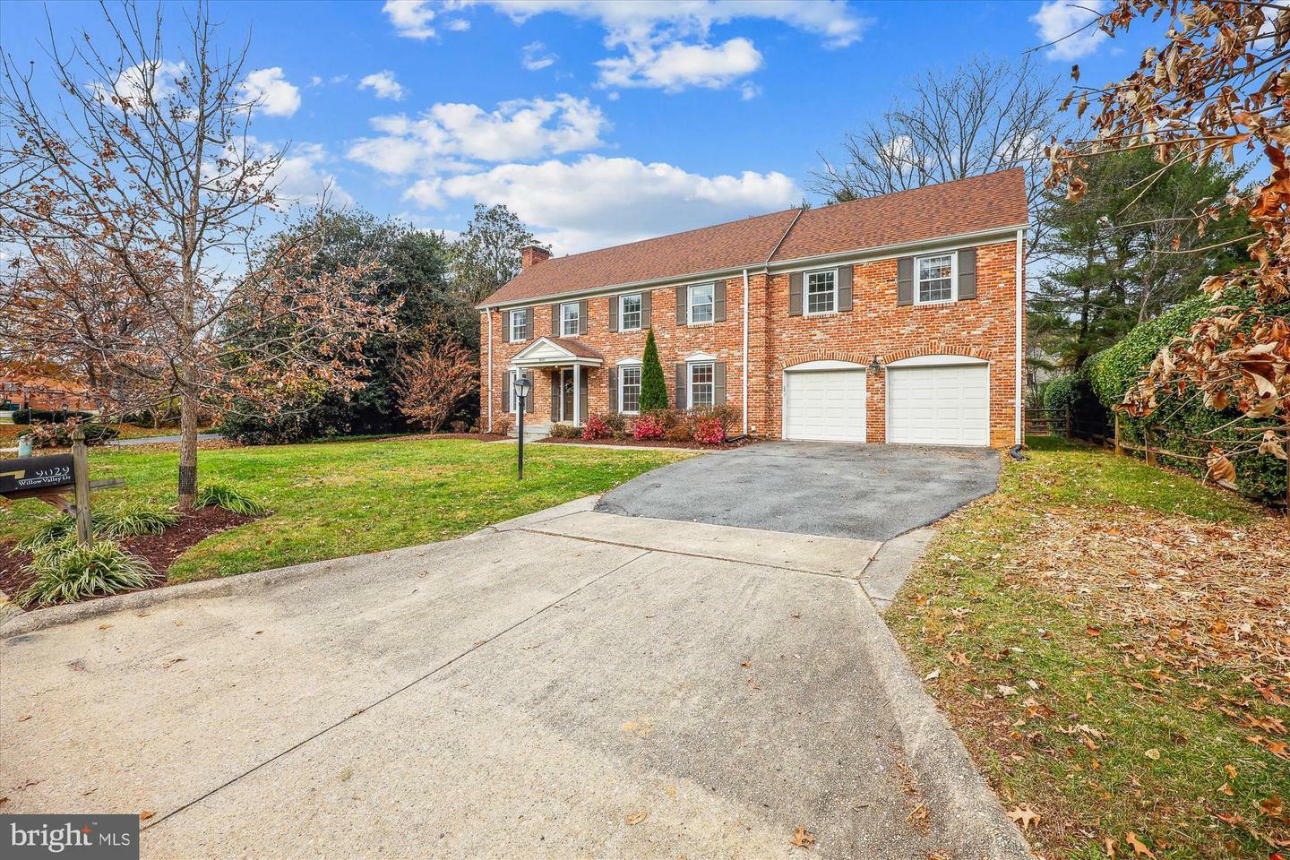 Property Photo:  9029 Willow Valley Drive  MD 20854 