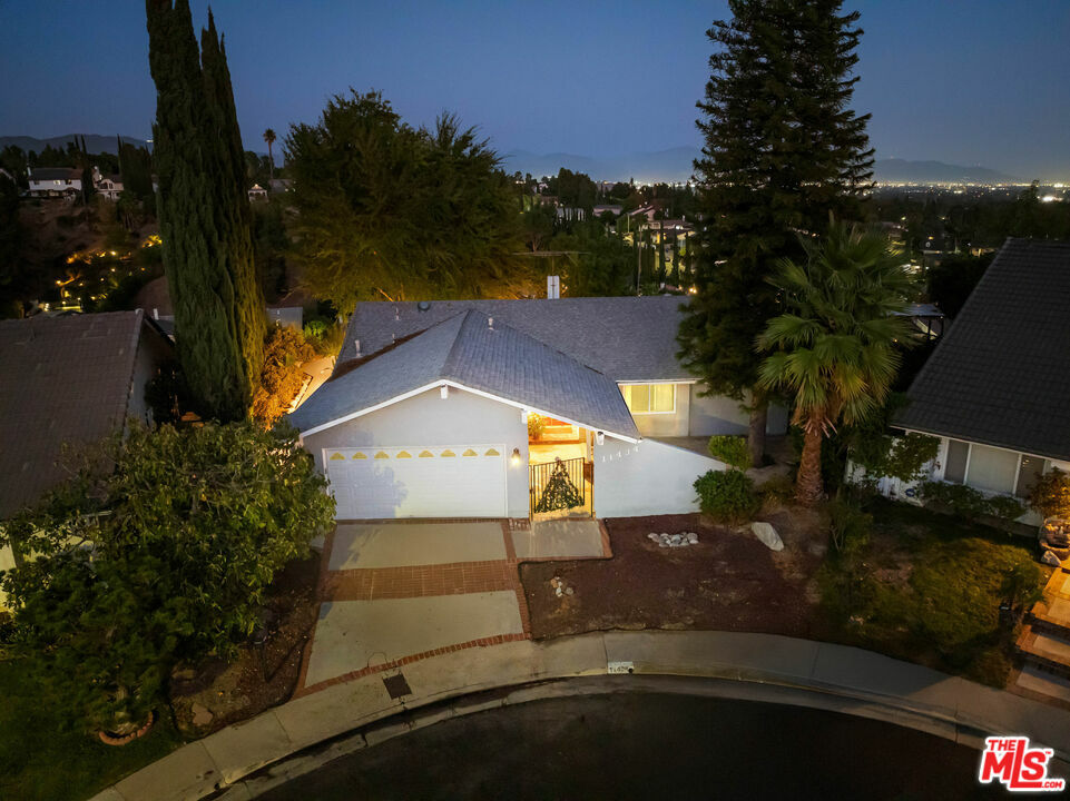 Property Photo:  11434   Edenberg Ave  CA 91326 