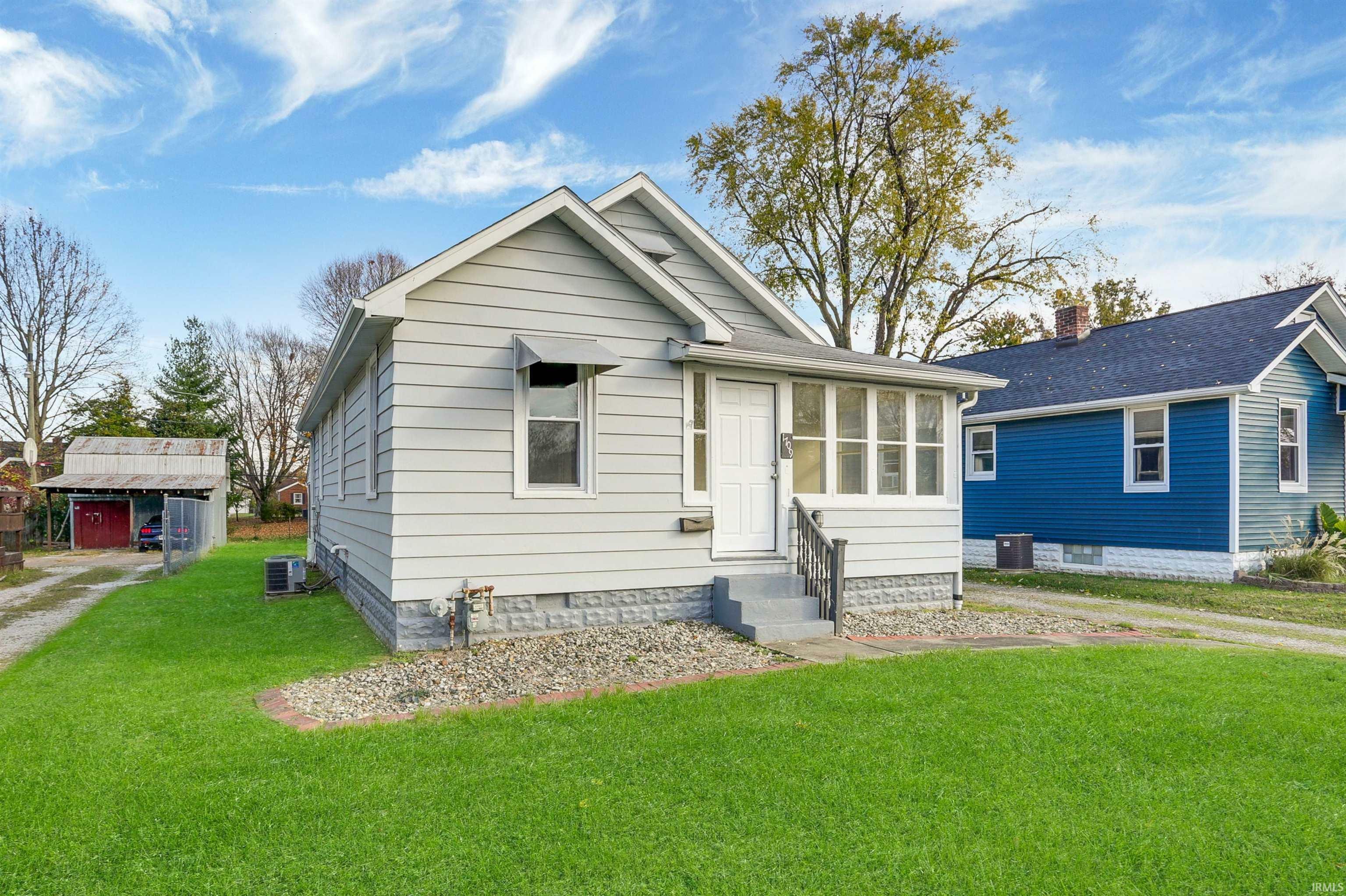 Property Photo:  1709 Hercules Avenue  IN 47711 