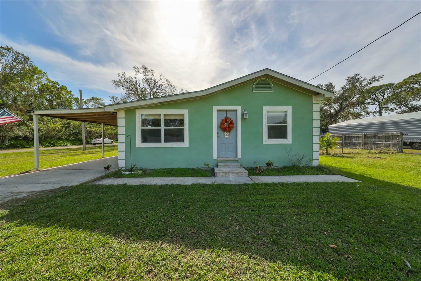 Property Photo:  502 4th Avenue SW  FL 33570 