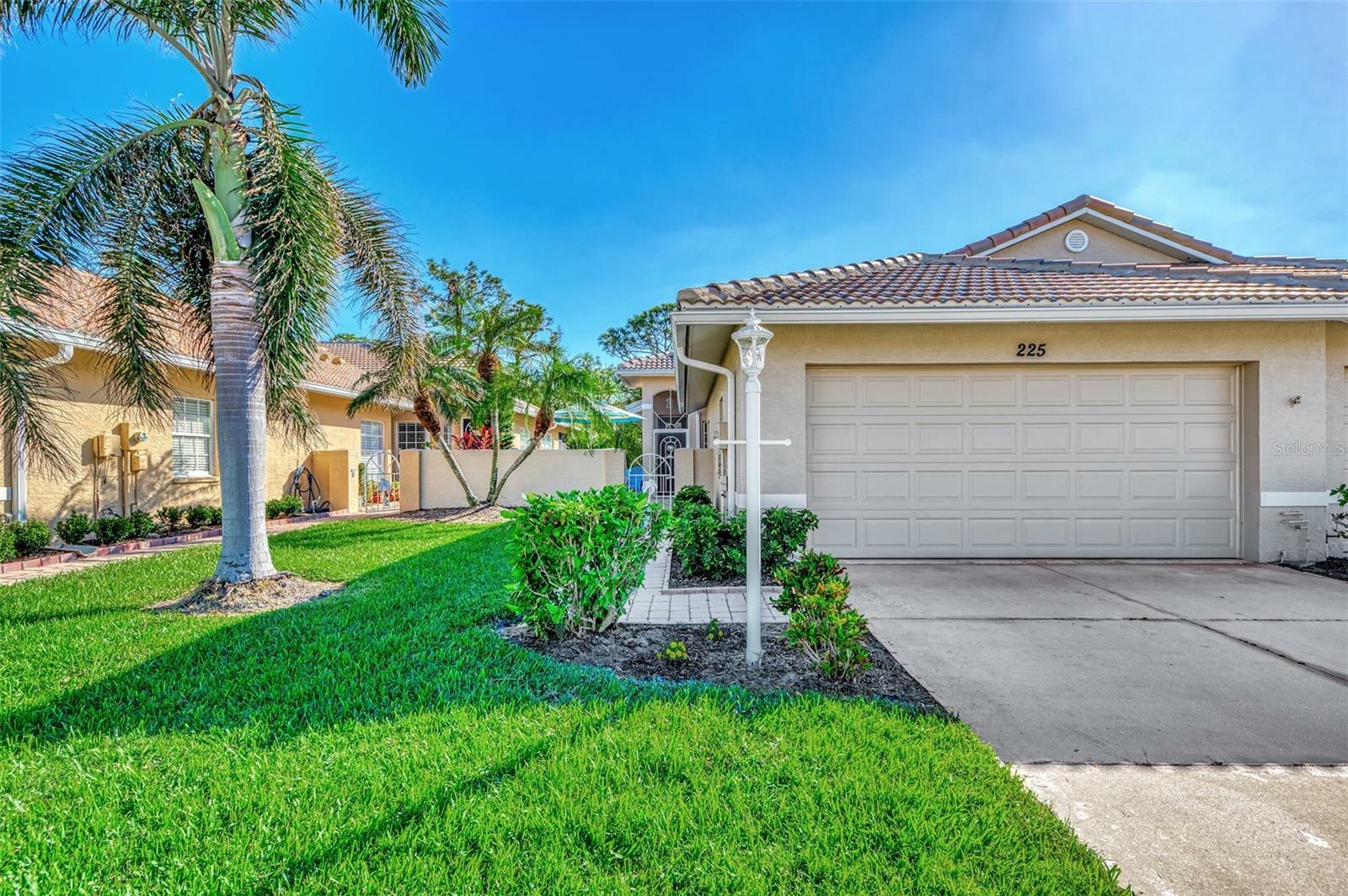 Property Photo: 225 Auburn Woods Circle FL 34292