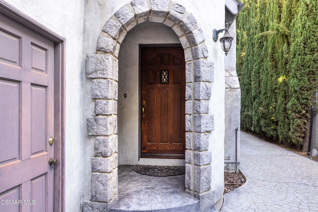Property Photo:  488 Wilbur Court  CA 91360 