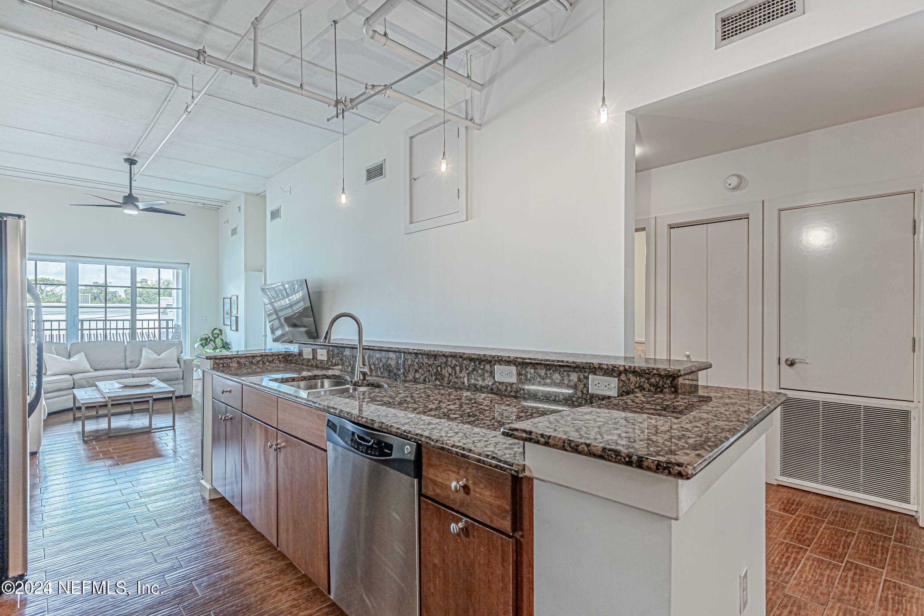 Property Photo: 1661 Riverside Avenue 213 FL 32204