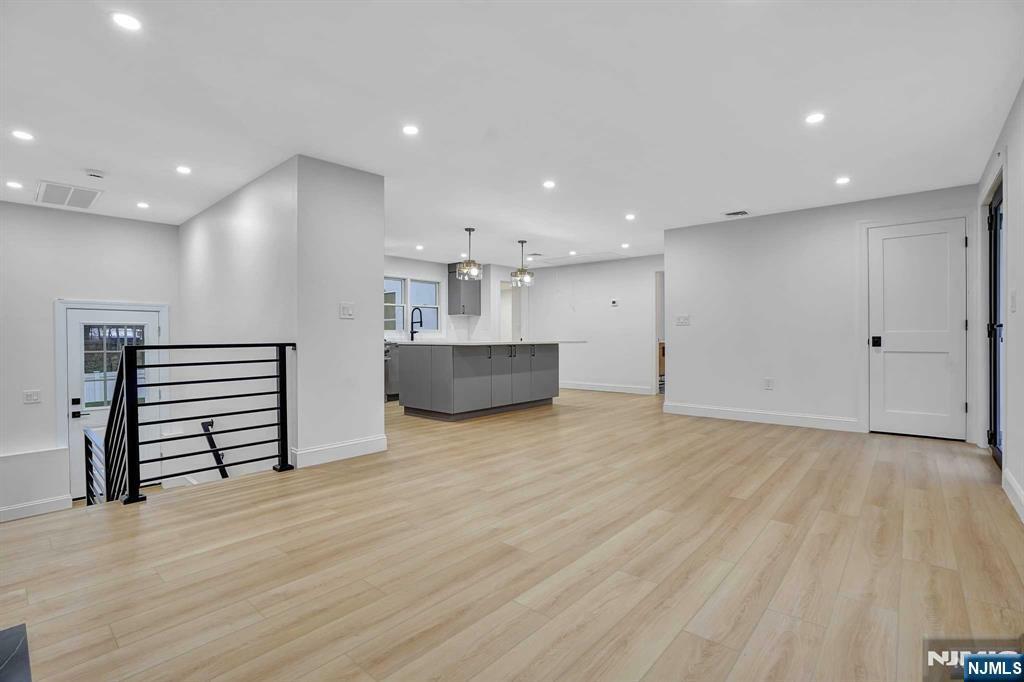 Property Photo:  533 High Street  NJ 07624 