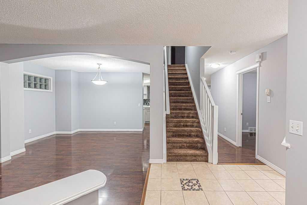 Property Photo:  357 Marthas Manor NE  AB T3J 4Y7 