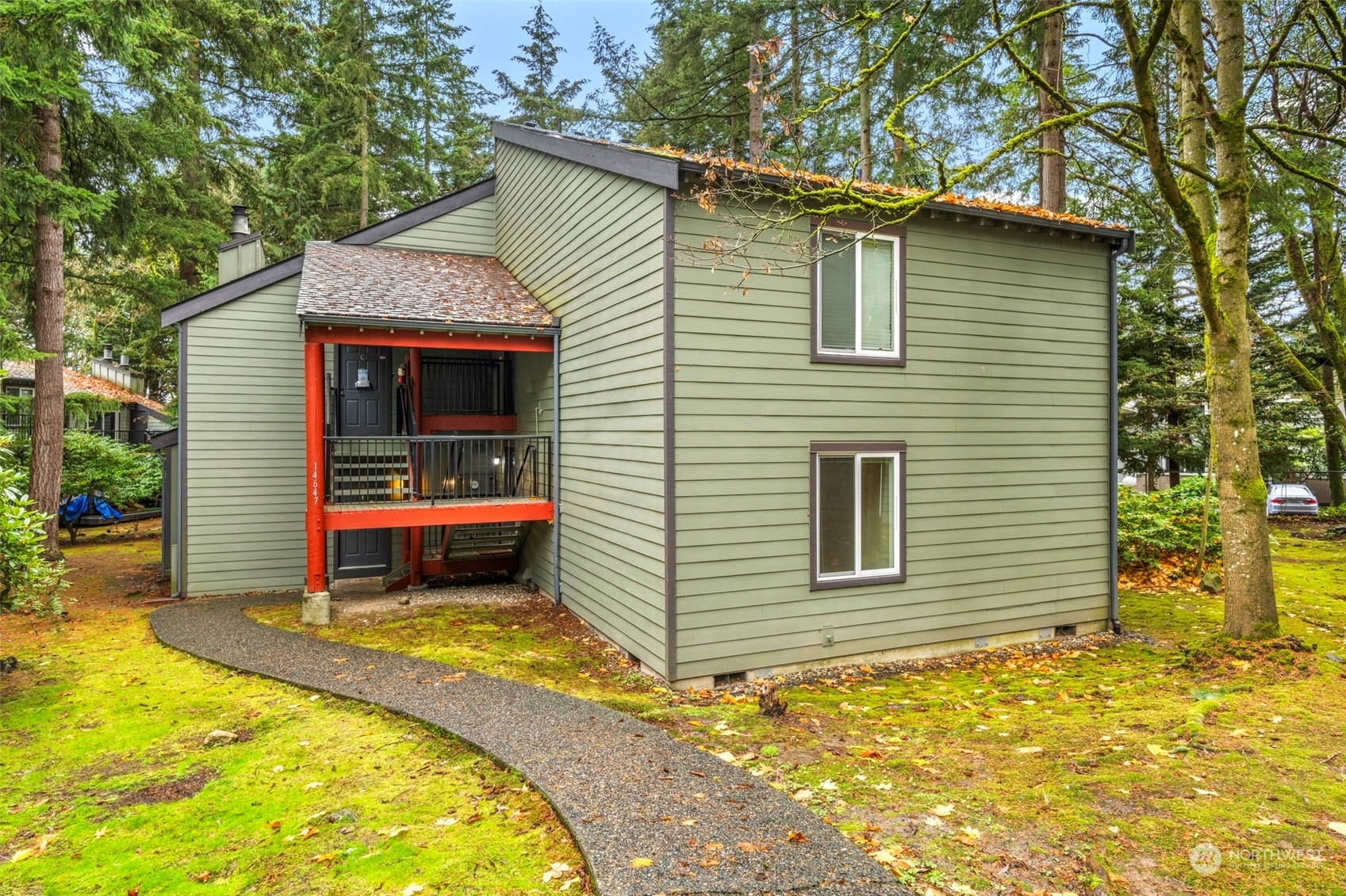 Property Photo:  14421 NE 30th Place 7B  WA 98007 