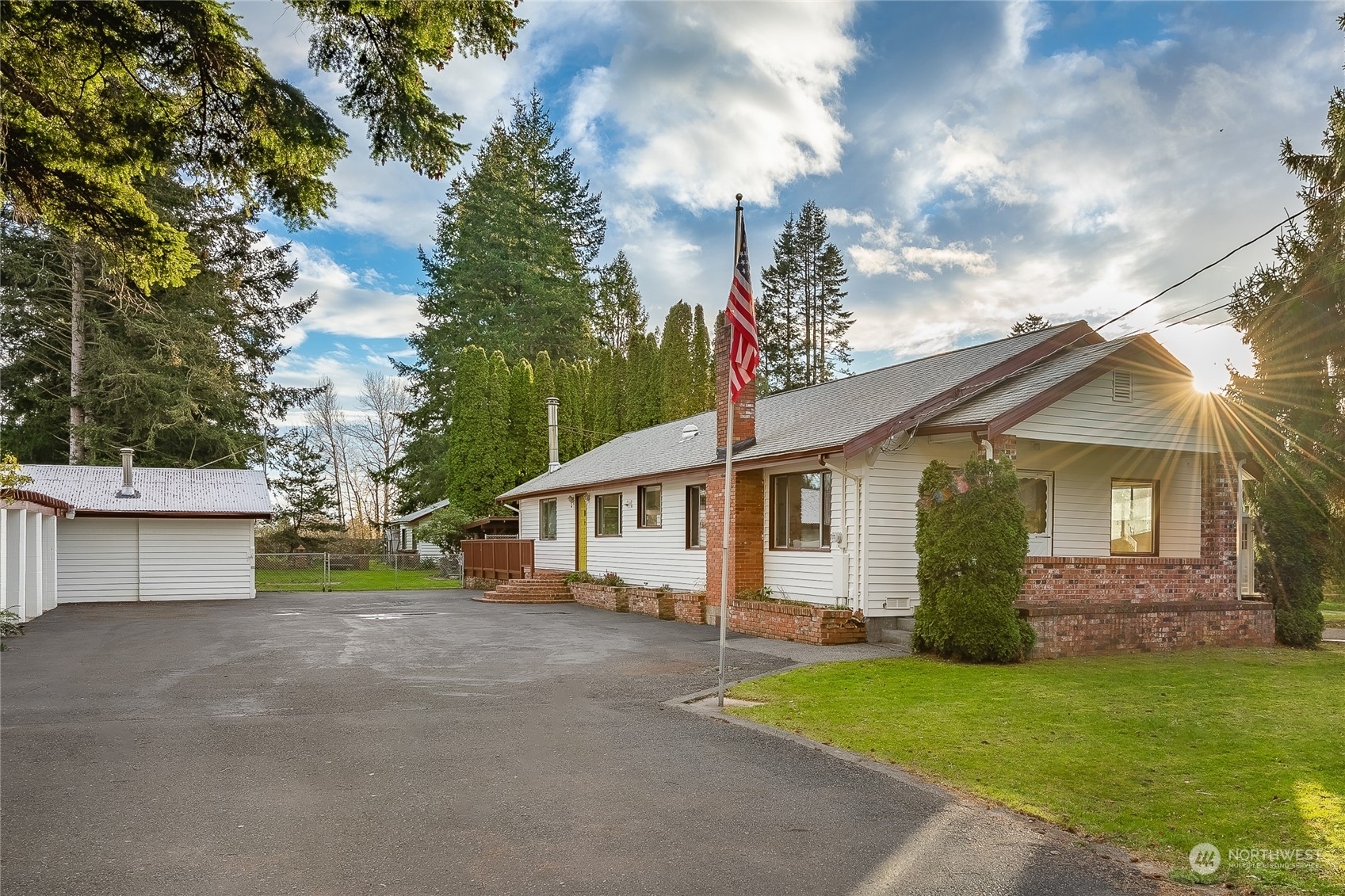 Property Photo:  2719 Cedarwood Ave  WA 98225 