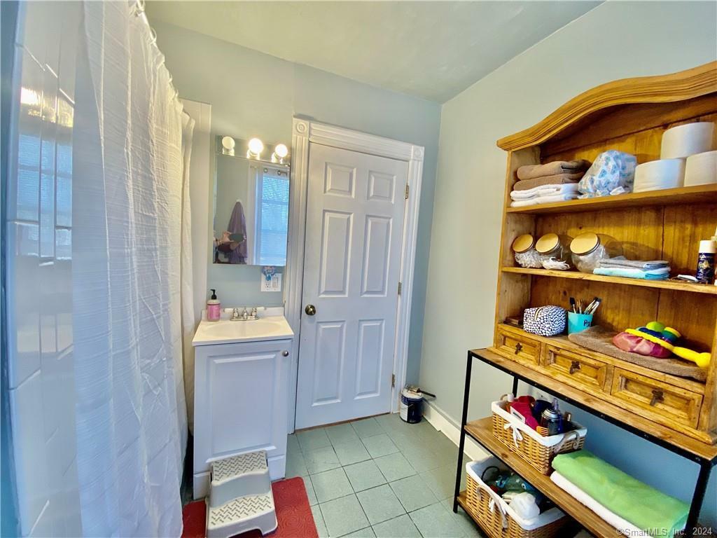 Property Photo:  40 Orchard Street  CT 06902 