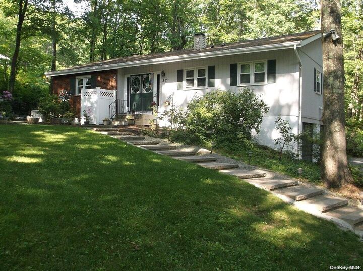 52 Blueberry Lane  Fishkill NY 12582 photo