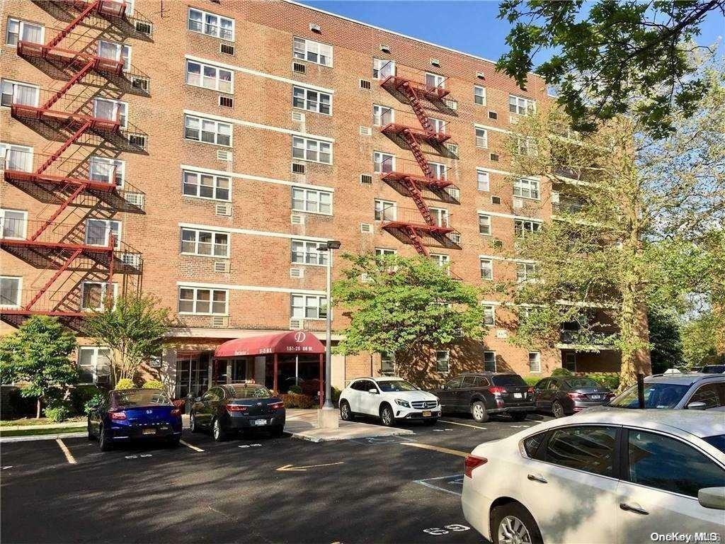 Property Photo:  151-25 88th Street 4M  NY 11414 