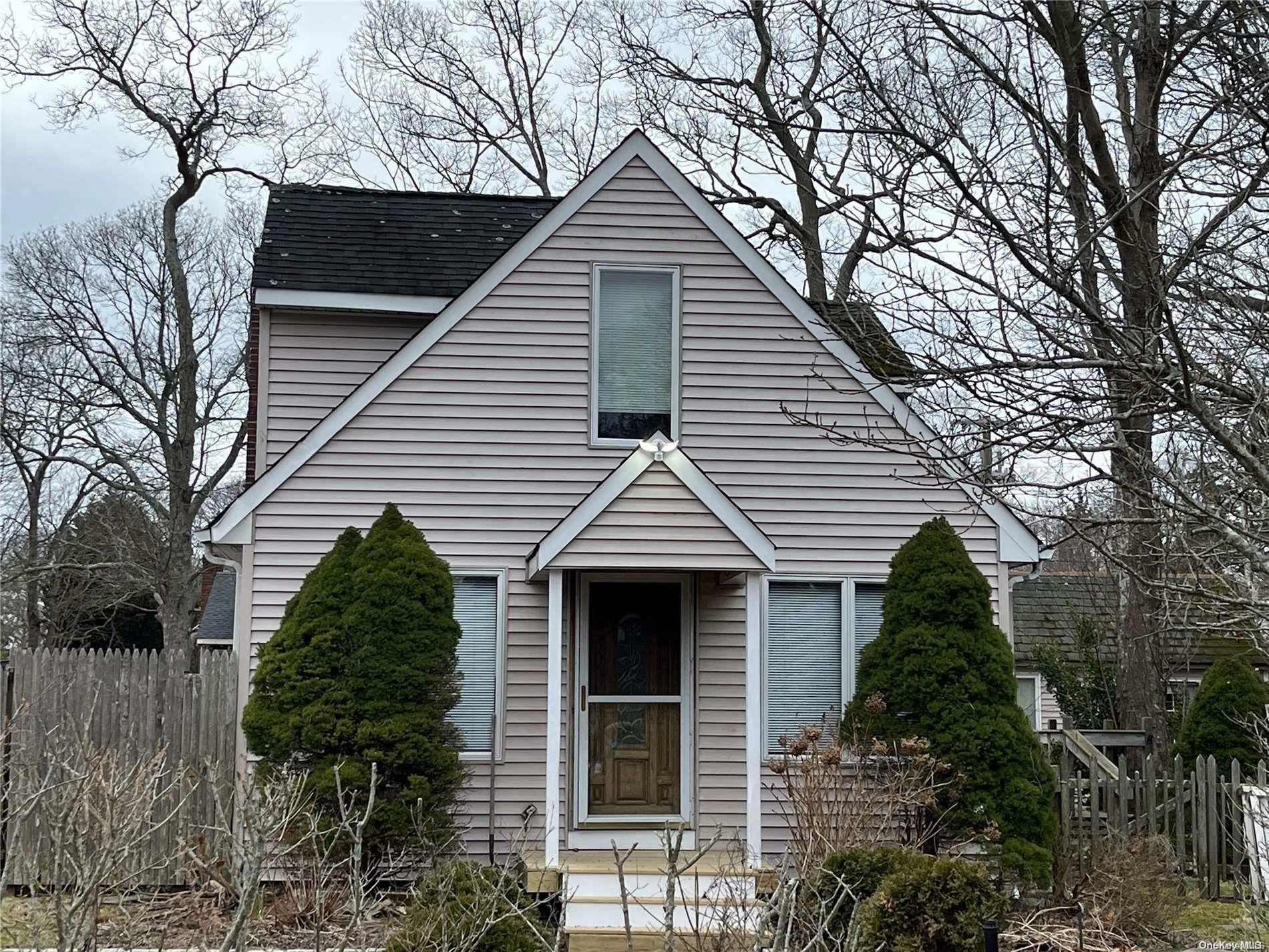 Property Photo:  84 Aspen Road  NY 11951 