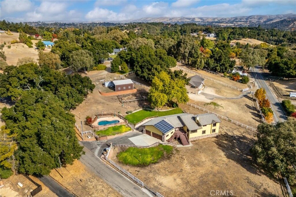 Property Photo: 9170 Santa Lucia Road CA 93422