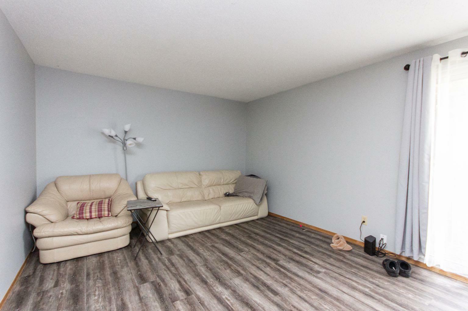 Property Photo:  28 Gilchrist Crescent  AB T4P 2X6 