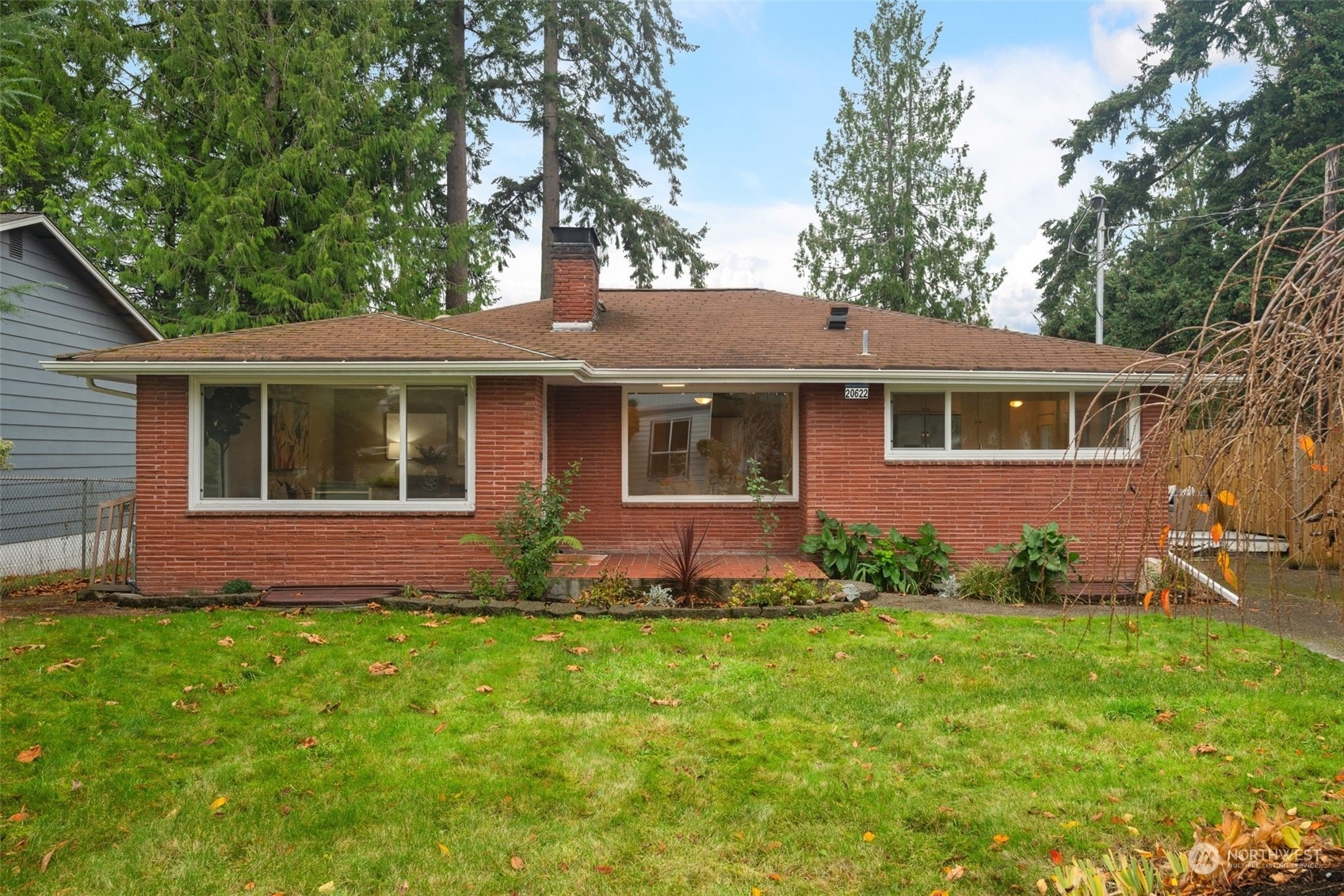 20622 54th Avenue W  Lynnwood WA 98036 photo