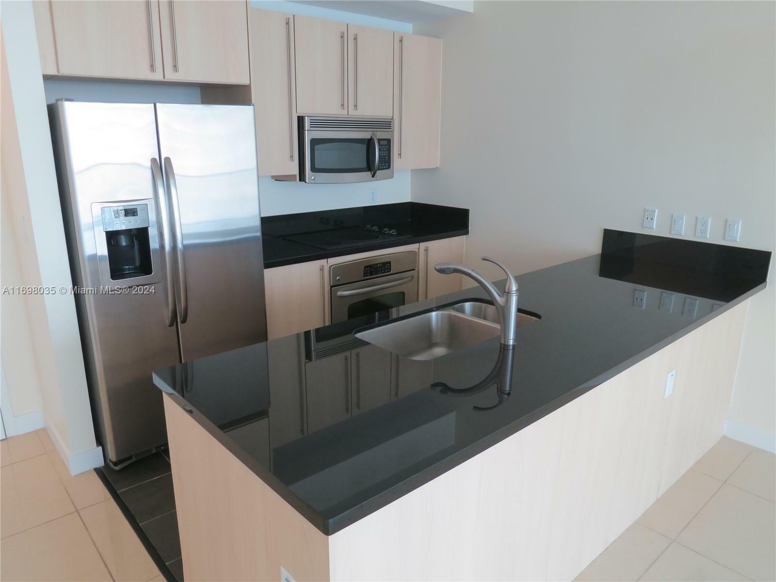 Property Photo:  1111 SW 1 Av 1024-N  FL 33130 