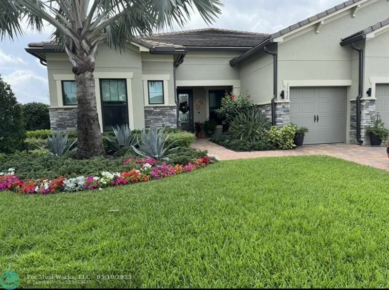 Property Photo: 11620 Sally Ann Dr FL 33412