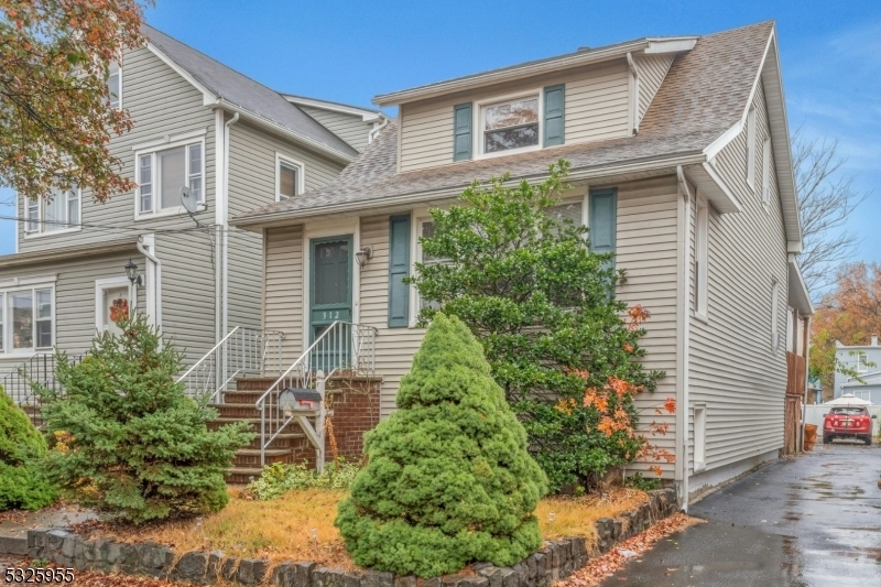 Property Photo:  312 Weart Ave  NJ 07071 