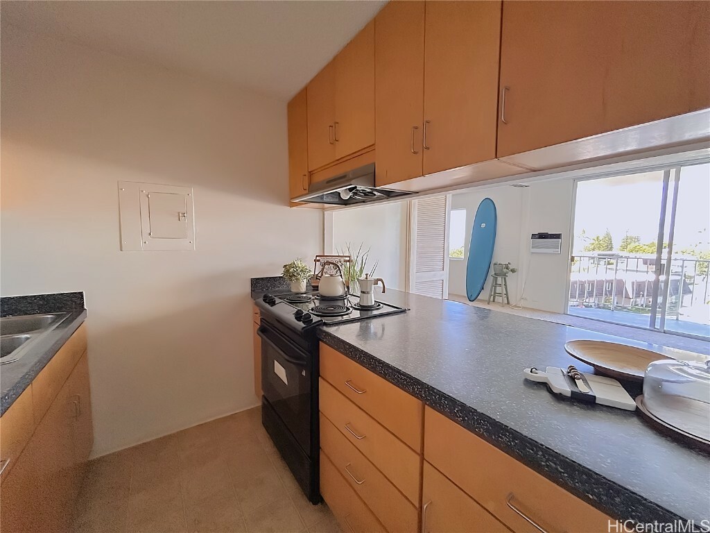 Property Photo:  98-1038 Moanalua Road 7-804  HI 96701 