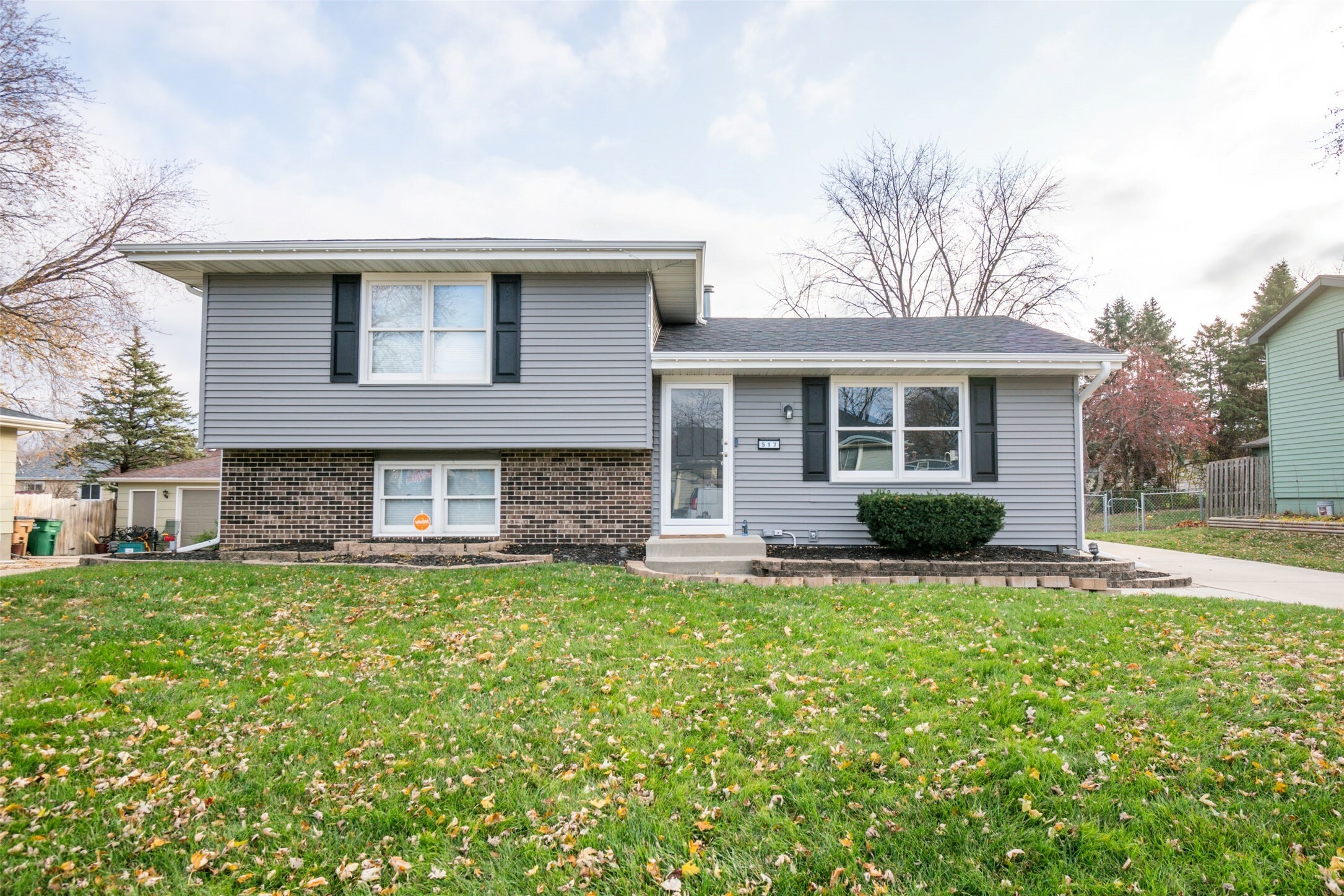 Property Photo:  517 NW Morningside Drive  IA 50111 