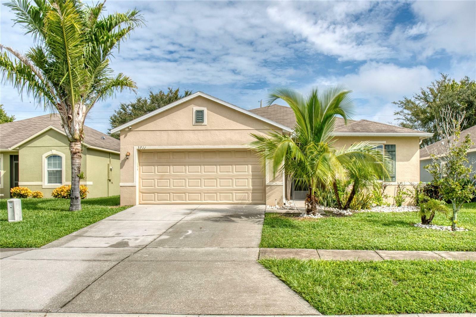 Property Photo:  3711 Julius Estates Boulevard  FL 33881 