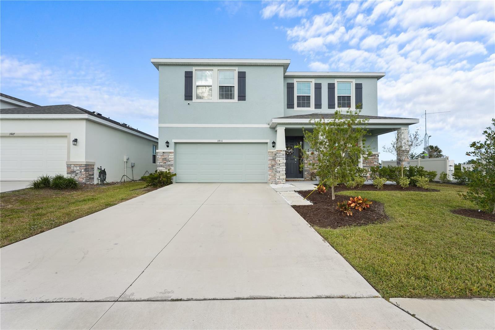 Property Photo:  3931 Lively Coral Place  FL 34208 