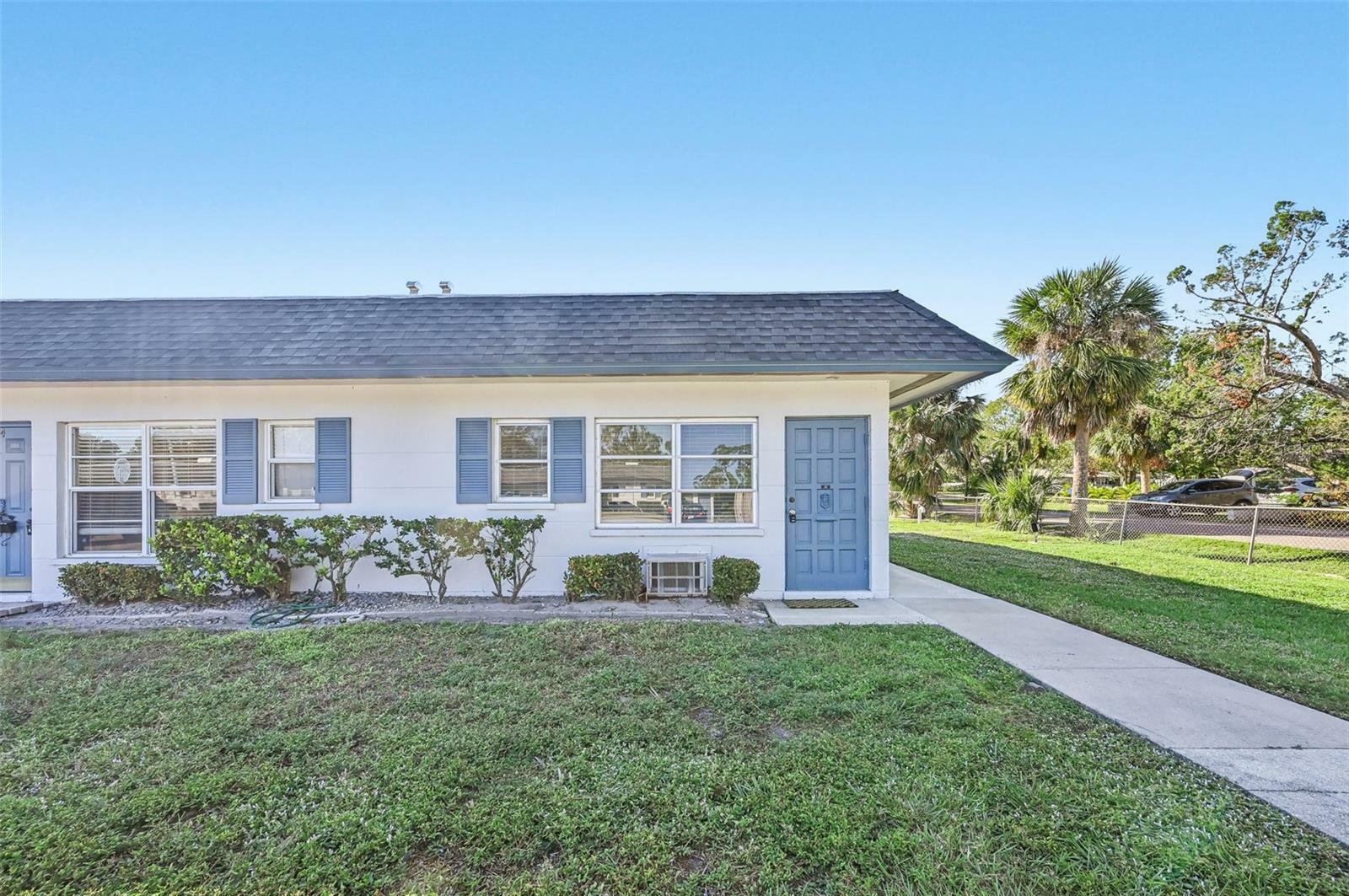 Property Photo:  4444 Swift Road 13  FL 34231 