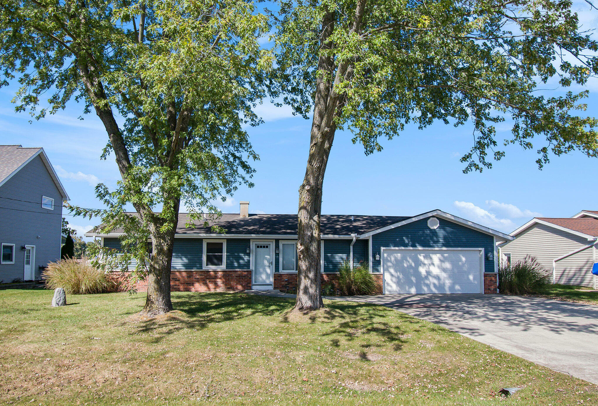 Property Photo:  172 Southern Shores Drive  MI 49230 