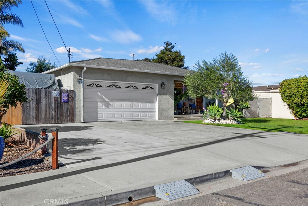 Property Photo:  410 Walnut Street  CA 93420 