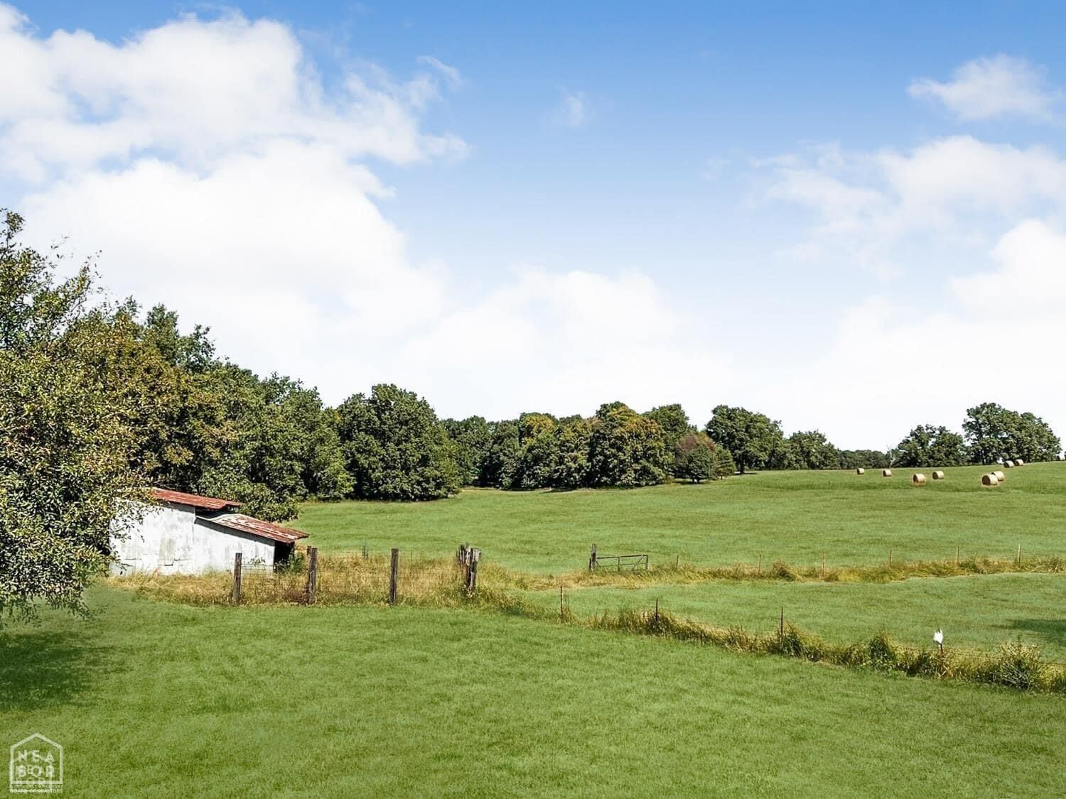 Property Photo:  1 Cr 706  AR 72405 