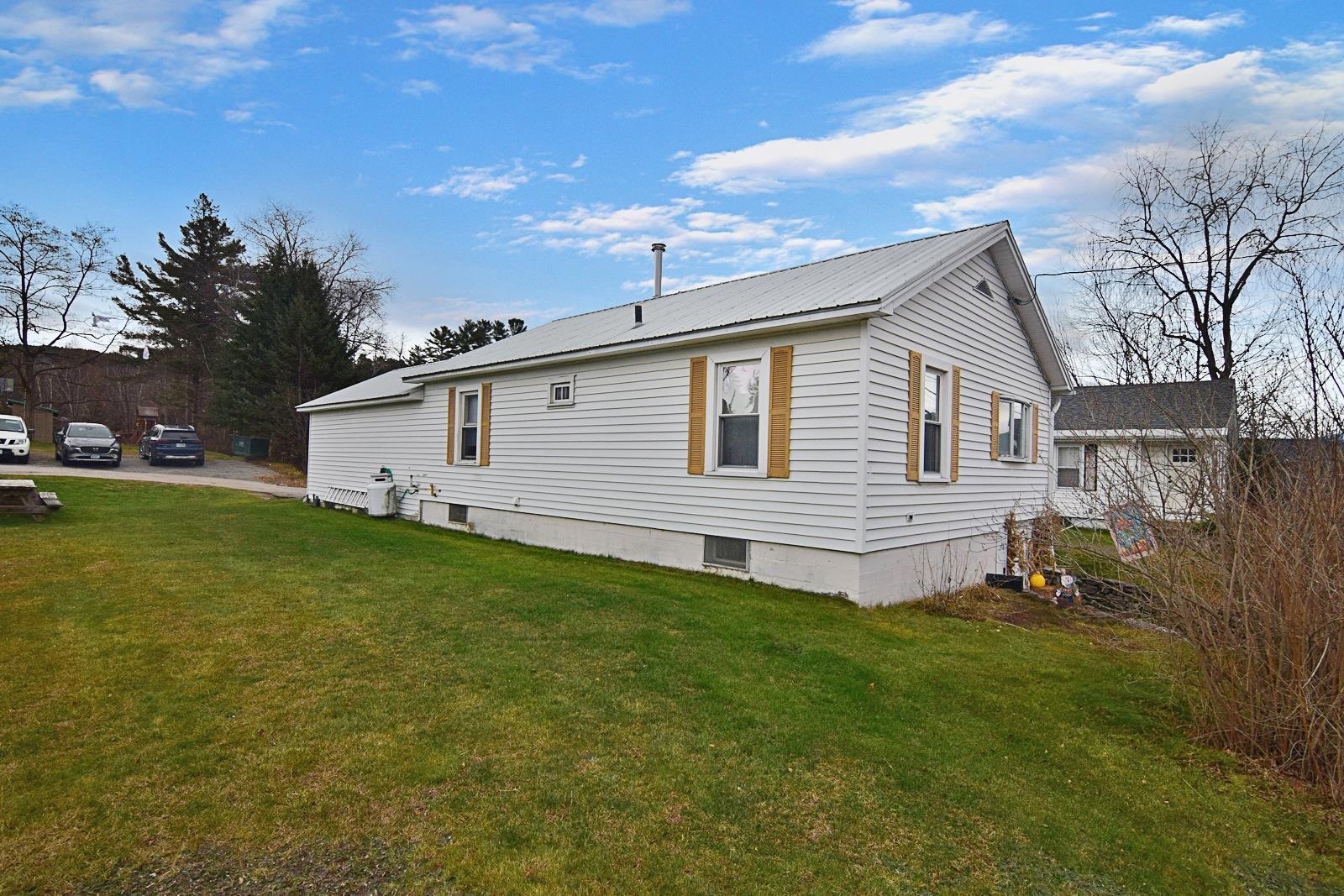 Property Photo:  48 Pine Street  NH 03561 