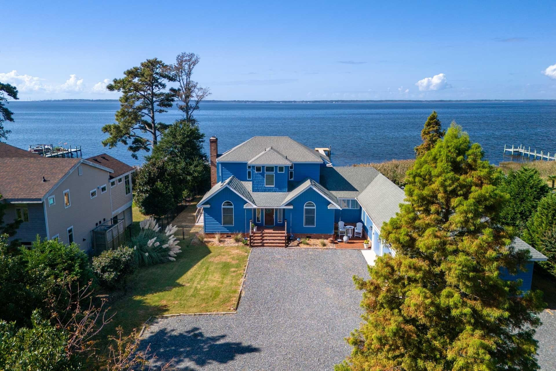 Property Photo: 4004 Martins Point Road NC 27949