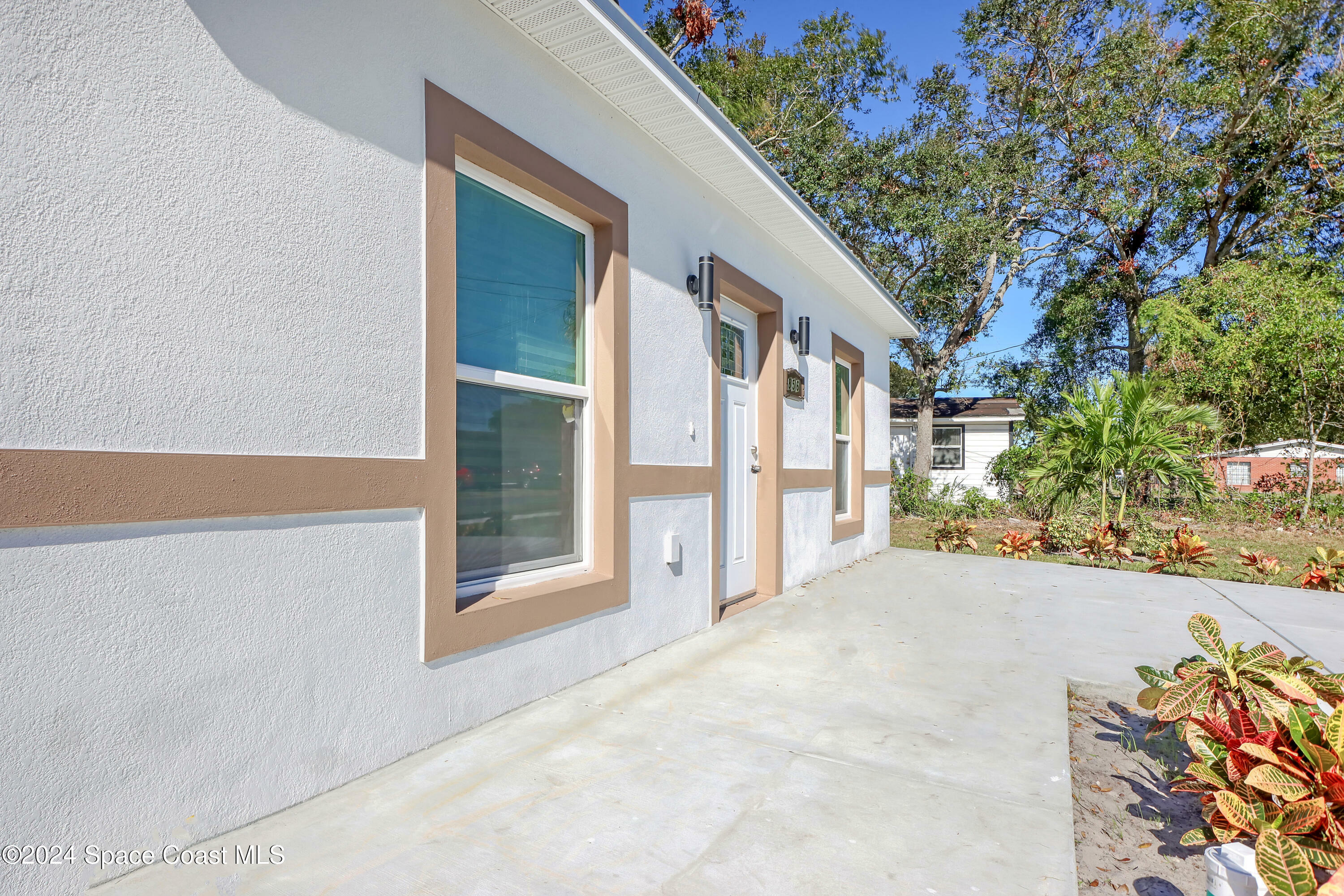 Property Photo:  856 Wager Avenue  FL 32780 