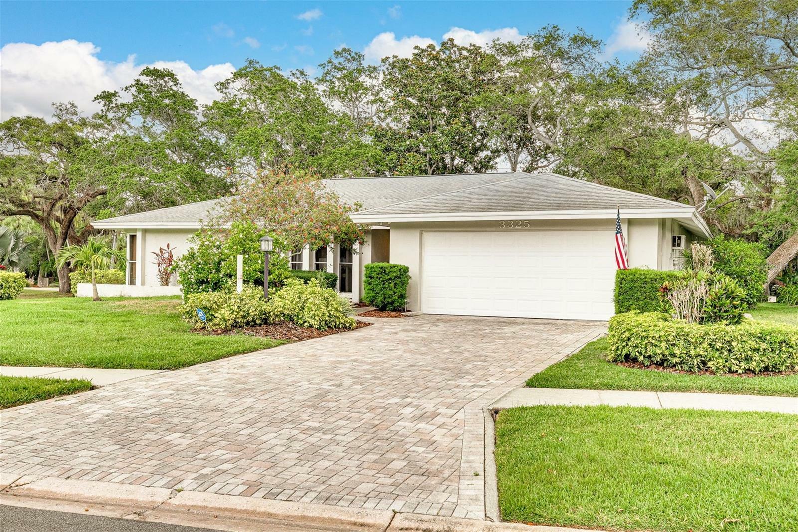 Property Photo:  3325 San Carlos Street  FL 33759 