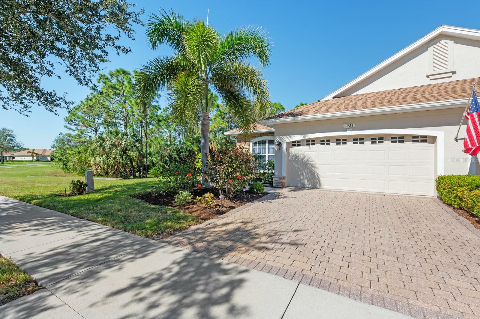 Property Photo: 1925 Scarlett Avenue FL 34289
