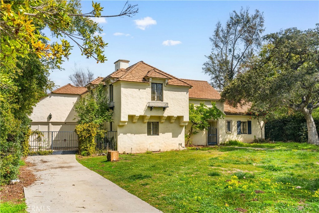 Property Photo: 1660 Oak Grove Avenue CA 91108
