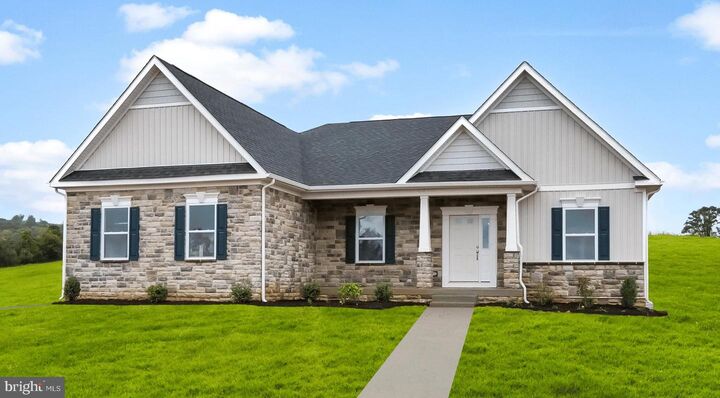 Property Photo: 4 Hillsdale Drive VA 22405