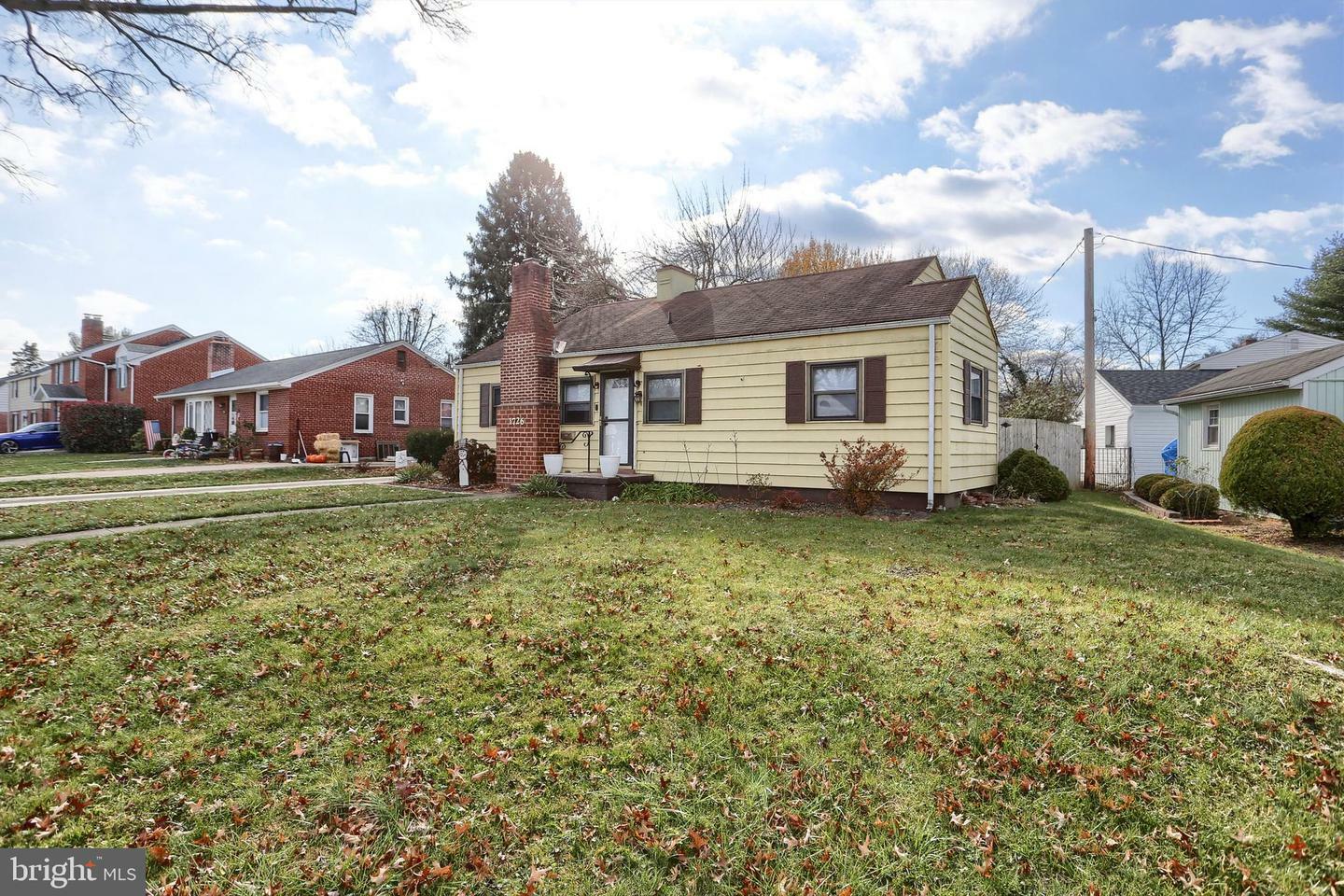 Property Photo:  1726 Warren Street  PA 17070 