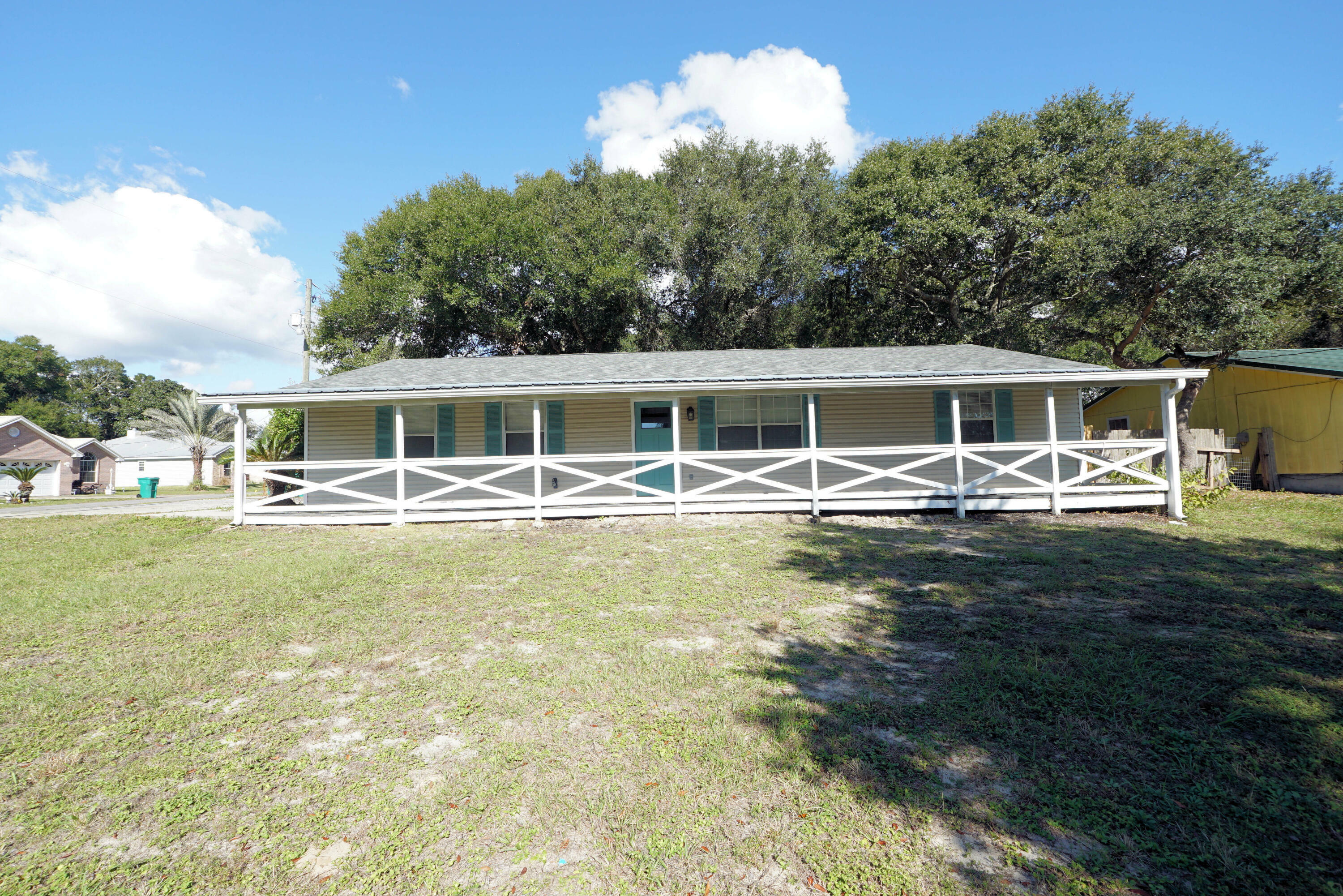 Property Photo:  309 NE Harris Road  FL 32547 