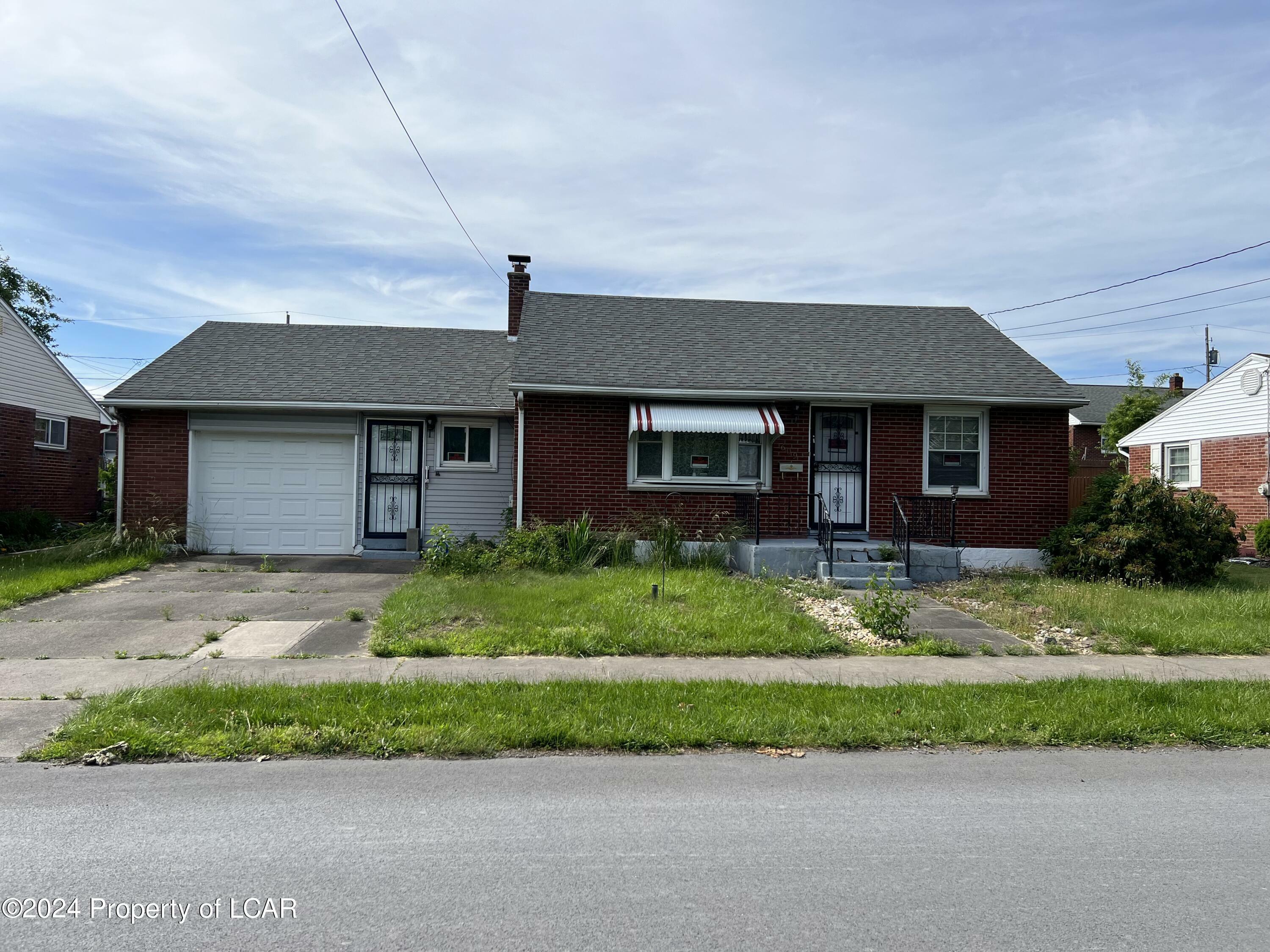 Property Photo:  609 8th Street  PA 18603 