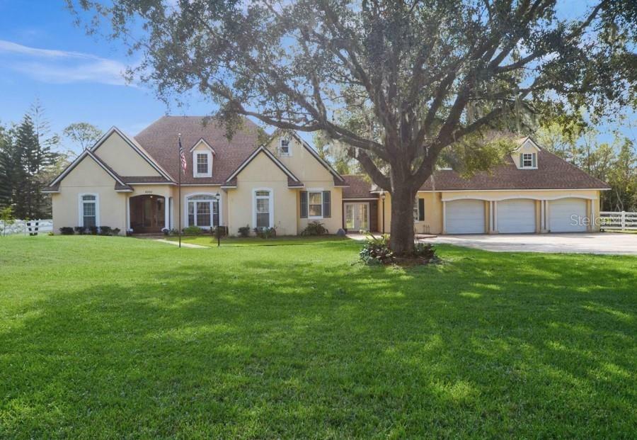 Property Photo:  8500 Winter Garden Vineland Road  FL 32836 