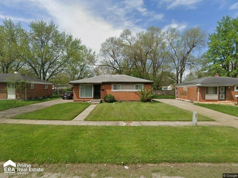 Property Photo:  6137 Natchez Drive  MI 48458 