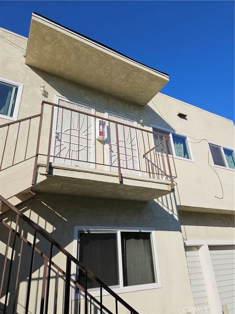 Property Photo:  1220 Belmont Avenue 2B  CA 90804 