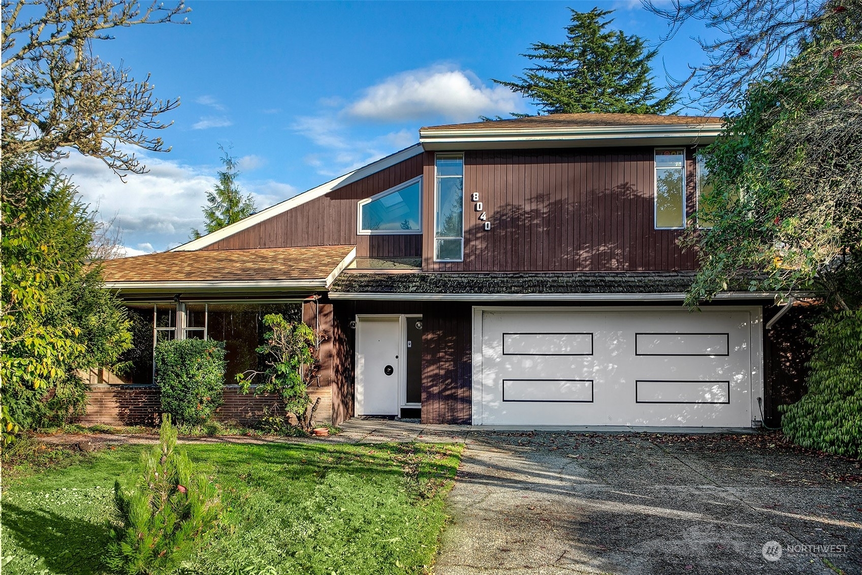 8040 Forest Drive NE  Seattle WA 98115 photo